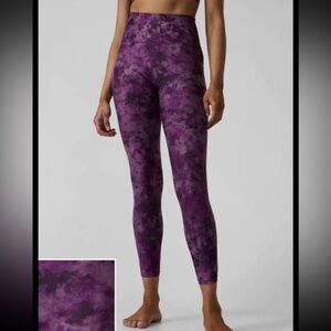 Athleta Purple Tie Dye Salutation Stash Pocket II 7/8 Tight Leggings Size Large